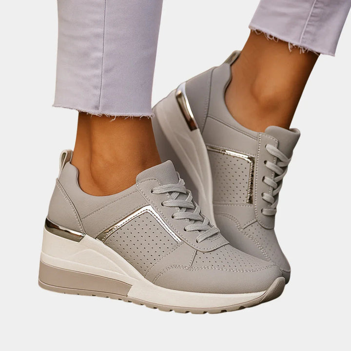 Sila | Comfortable Orthopaedic Shoe