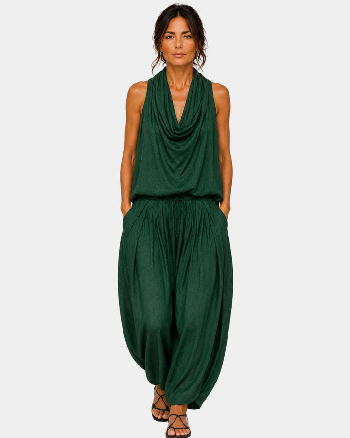 Emmeline | Outfit with sleeveless top and trousers
