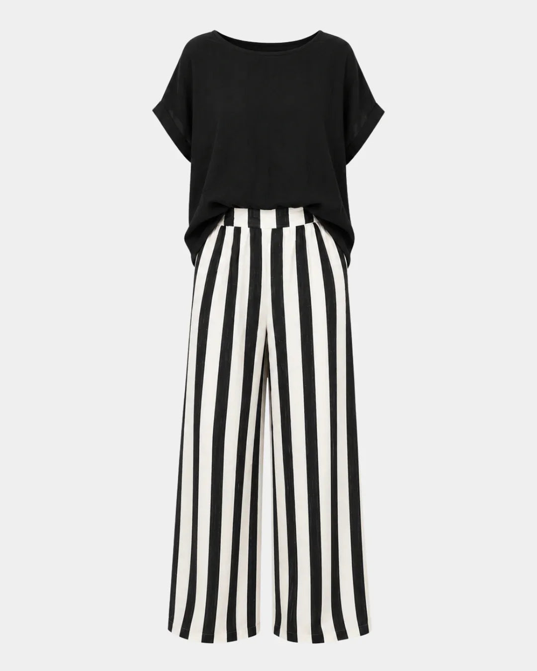 Blithilde | Summer T-shirt and Trouser Set