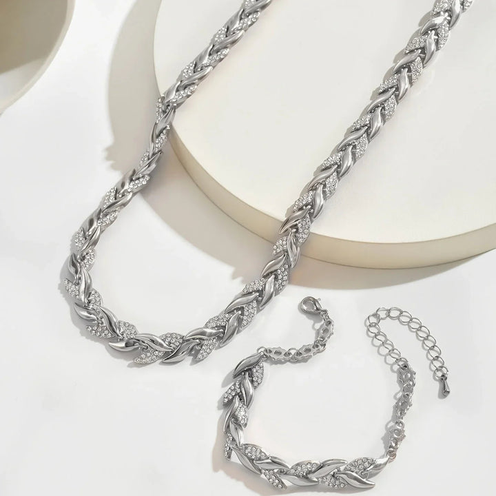 Nienke | Handmade Fish Tail Necklace