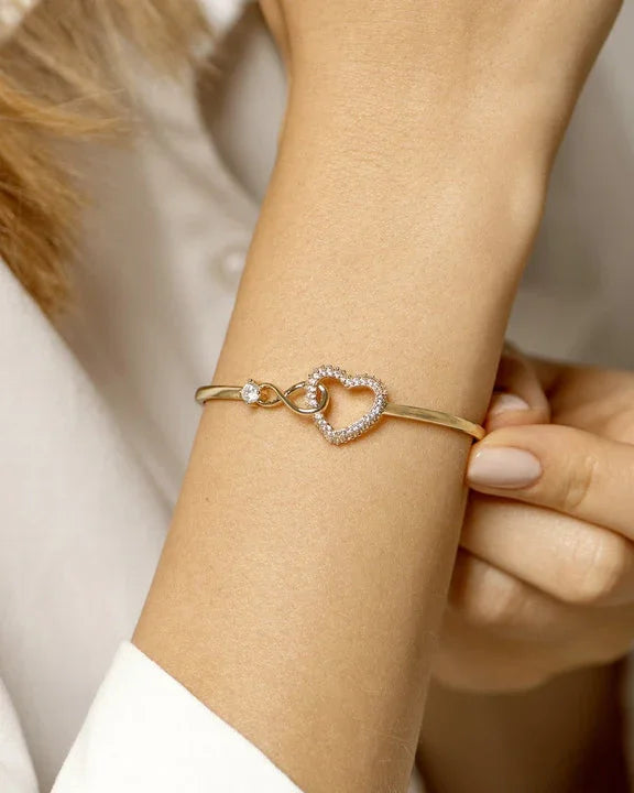 Aramburge | Infinity Heart Bracelet