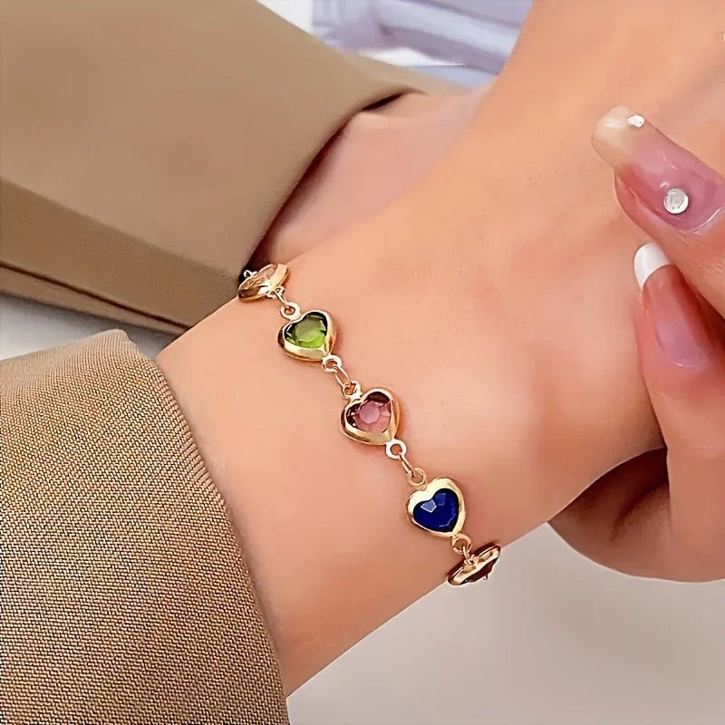 Elle | Unique Heart-Shaped Bracelet