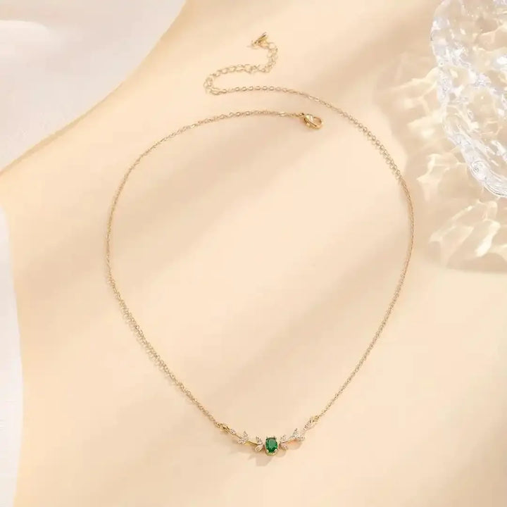 Maëlle | Classic Marquise Emerald Leaf Pendant