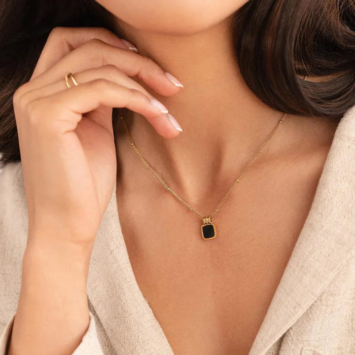 Coralie | Chic Black Midnight Pendant Necklace