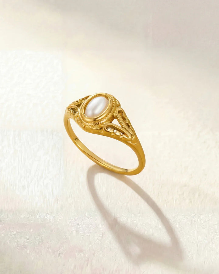 Hélène | Sophisticated Ring